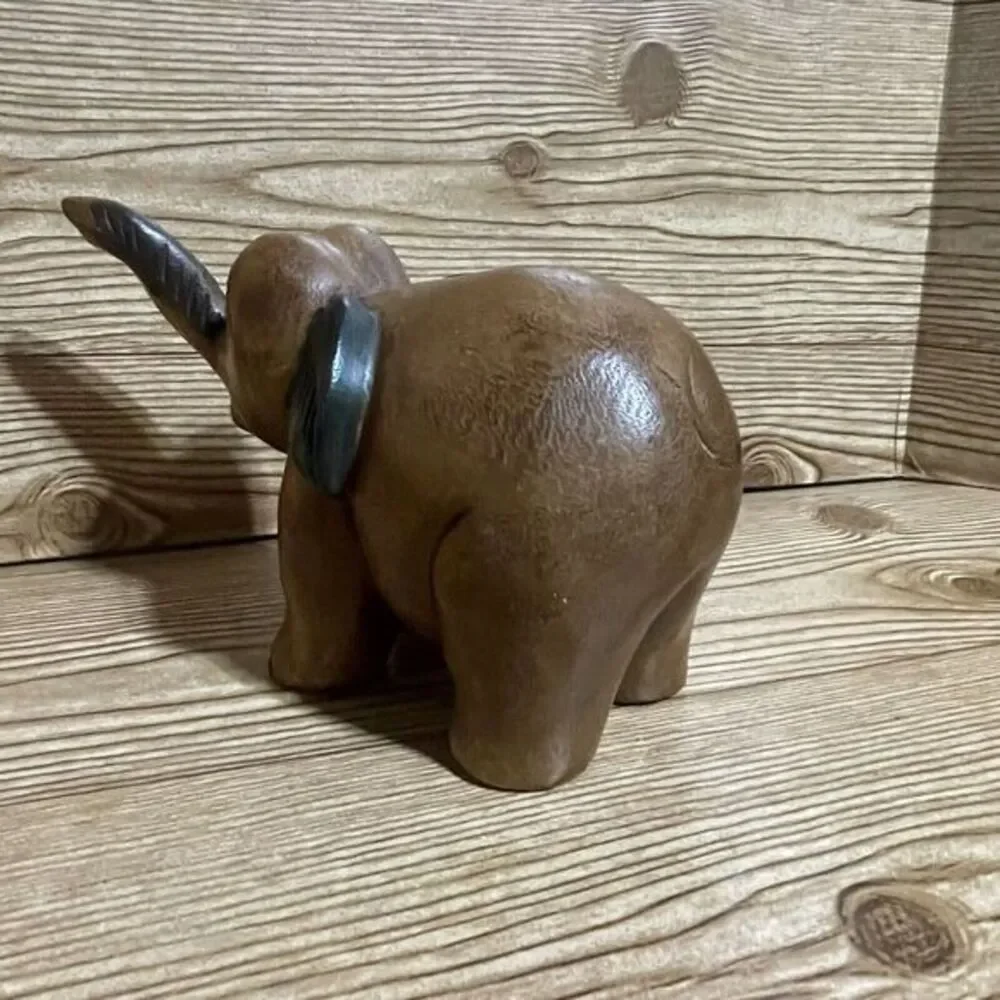 VTG‎ Wooden Elephant Handcrafted in Kingdom of Thailand for The Mandalay Box Co